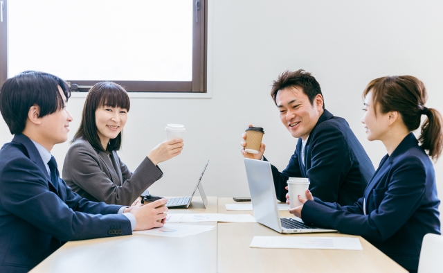 休憩をとるビジネスマン